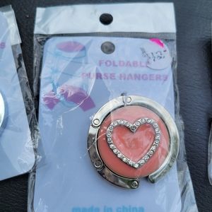 Foldable purse hanger